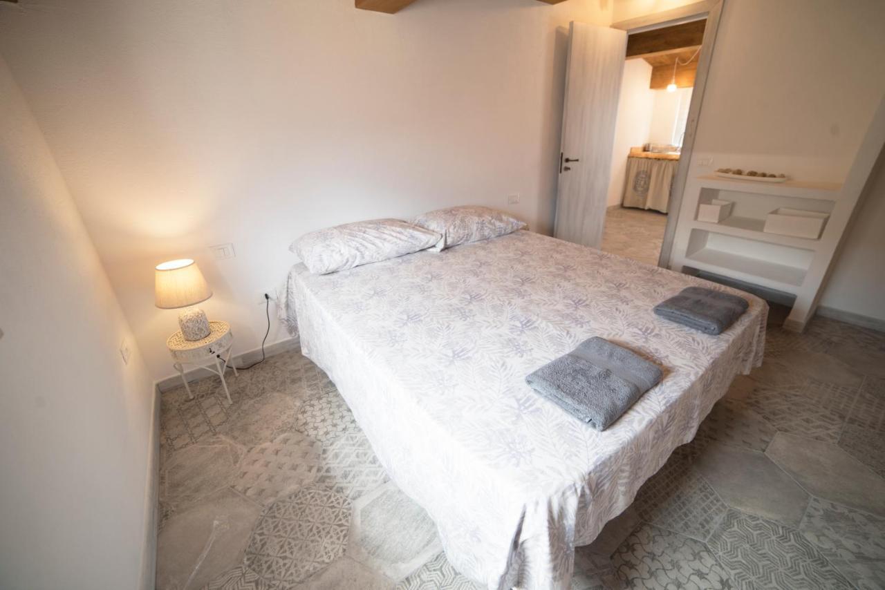 Aria Di Vico Aparthotel Vico Del Gargano Bagian luar foto