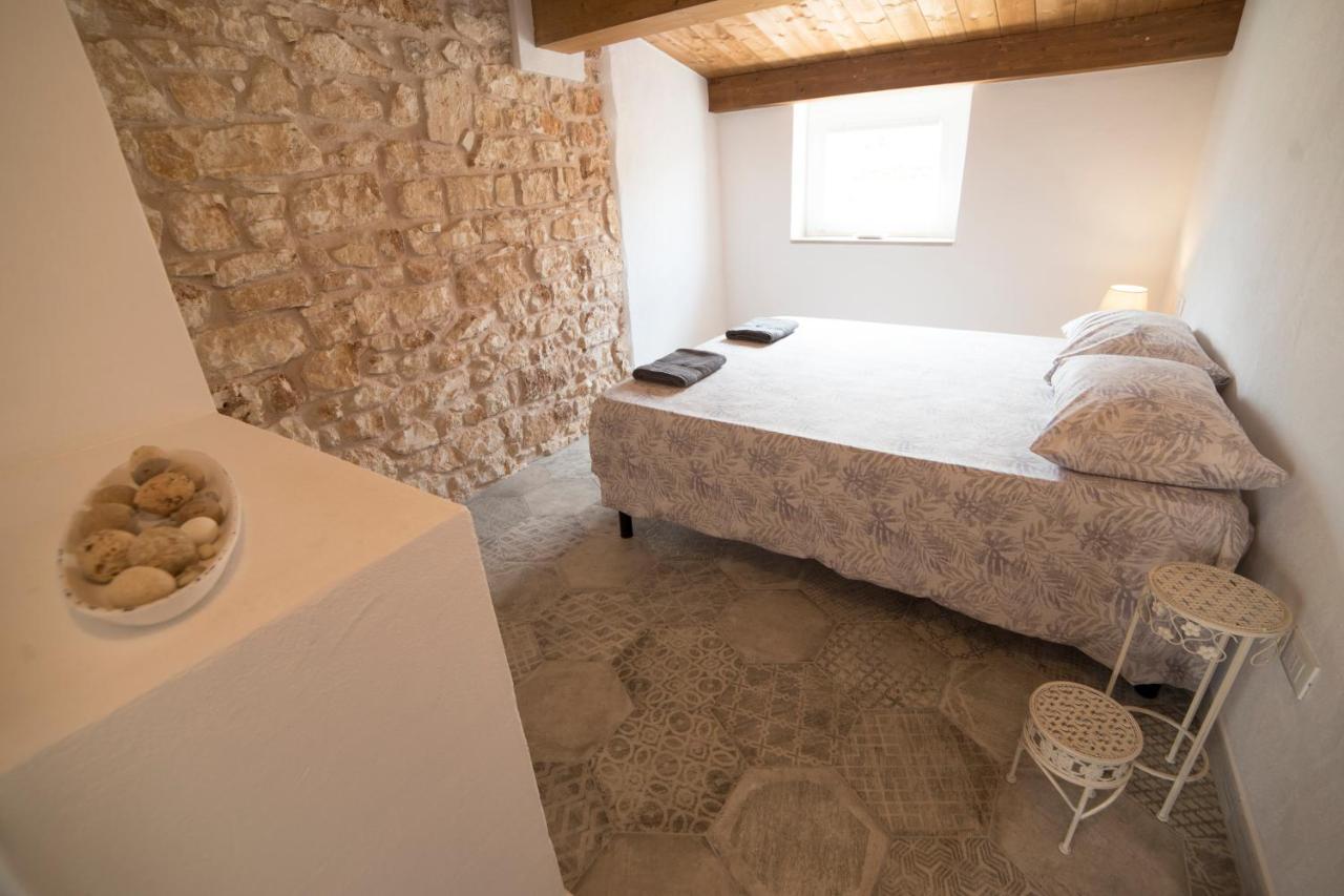 Aria Di Vico Aparthotel Vico Del Gargano Bagian luar foto