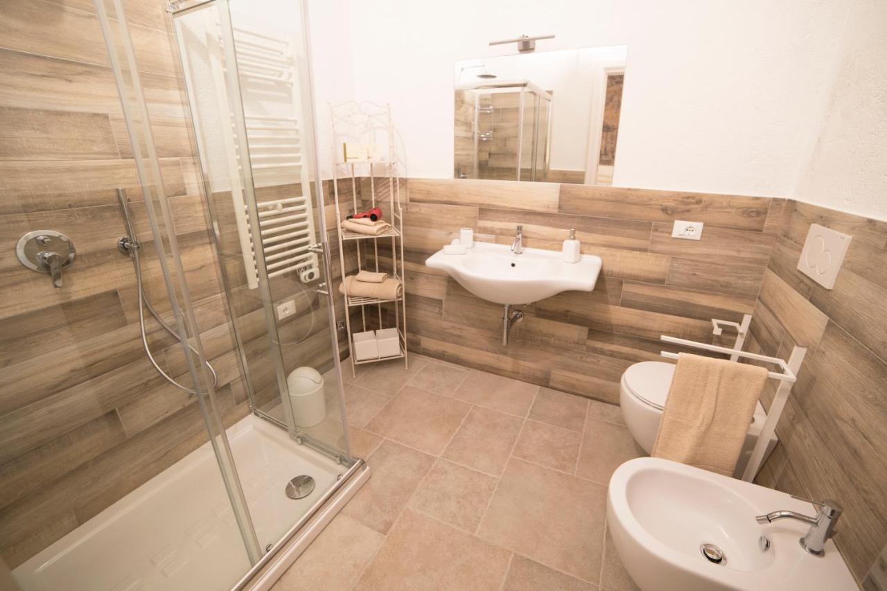 Aria Di Vico Aparthotel Vico Del Gargano Bagian luar foto