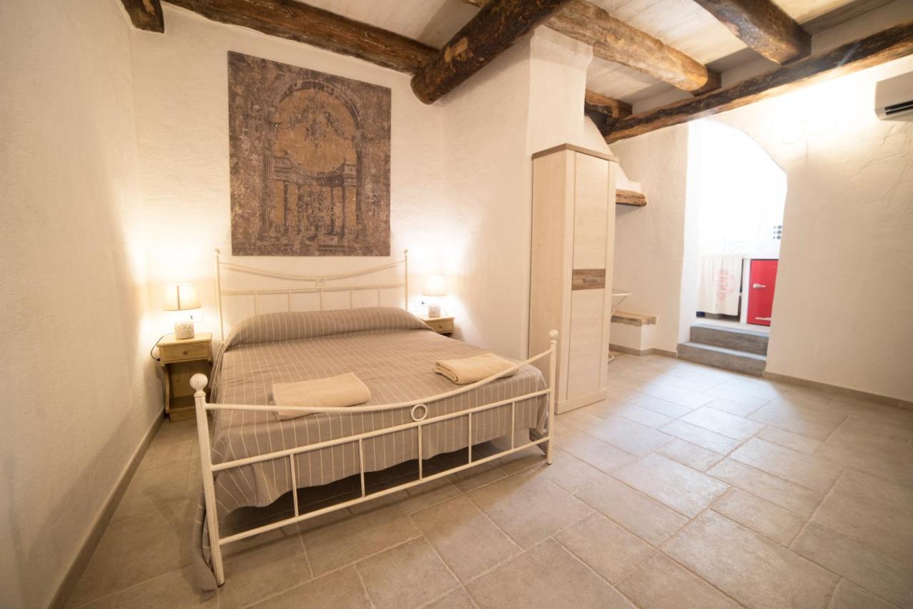 Aria Di Vico Aparthotel Vico Del Gargano Bagian luar foto