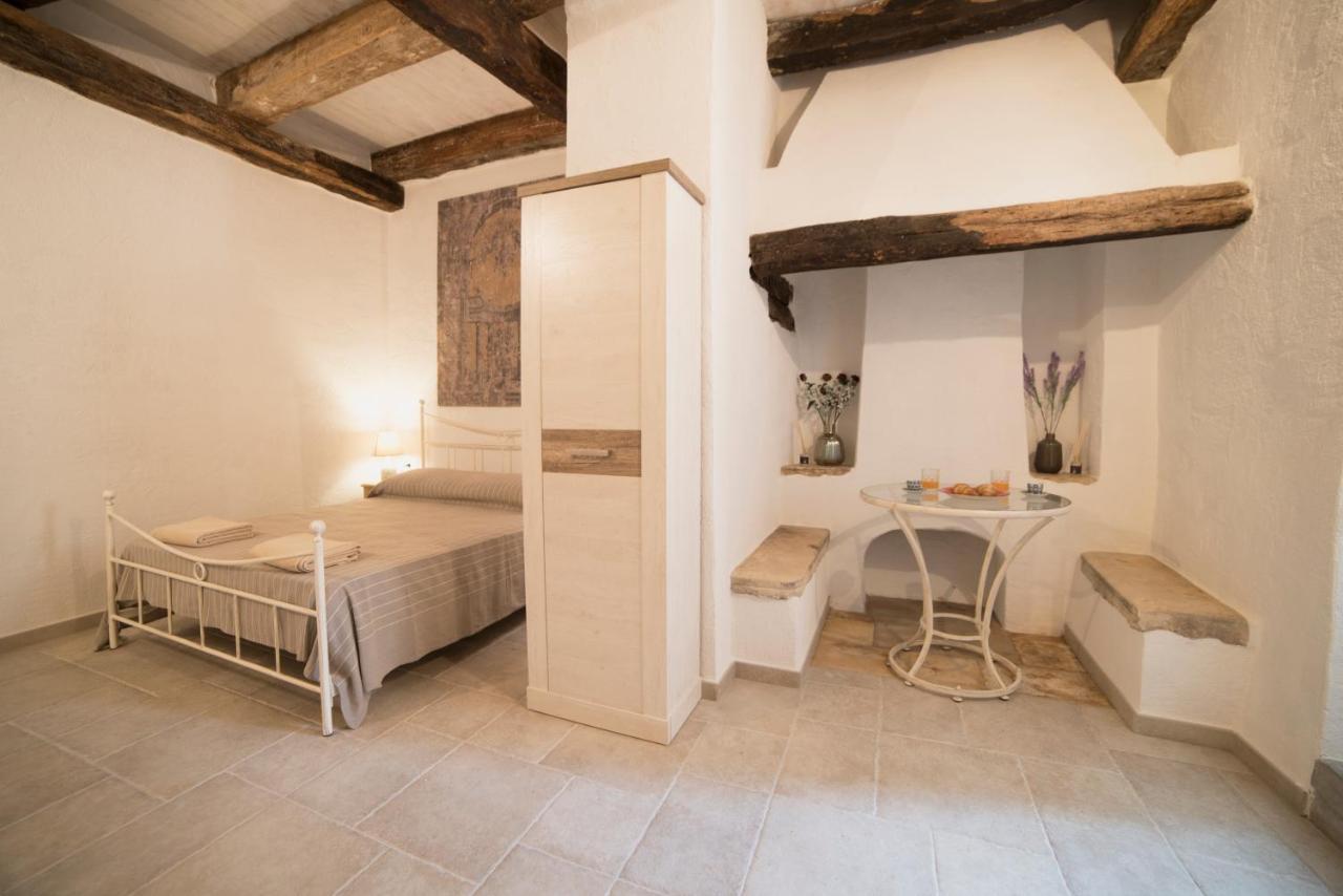 Aria Di Vico Aparthotel Vico Del Gargano Bagian luar foto