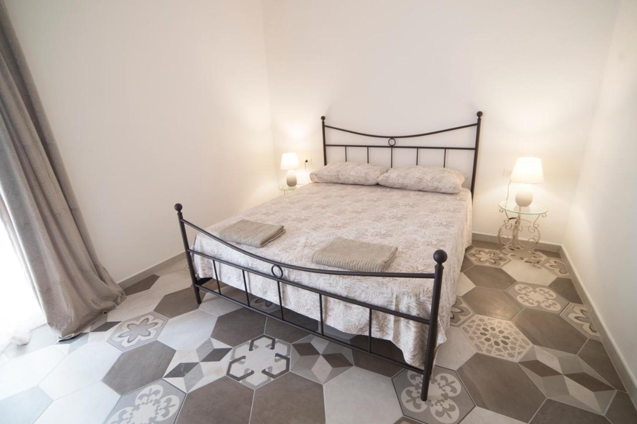 Aria Di Vico Aparthotel Vico Del Gargano Bagian luar foto