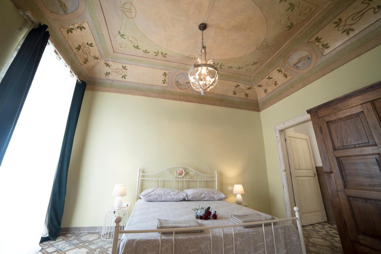 Aria Di Vico Aparthotel Vico Del Gargano Bagian luar foto